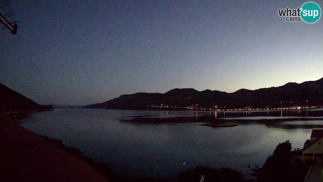 Korčula spletna kamera v živo – Tri Žala pogled na Pelješac