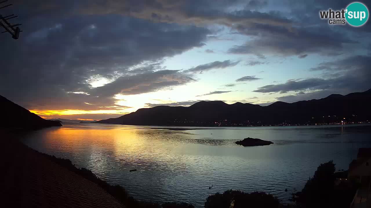 Live Korčula webcam – Tri Žala
