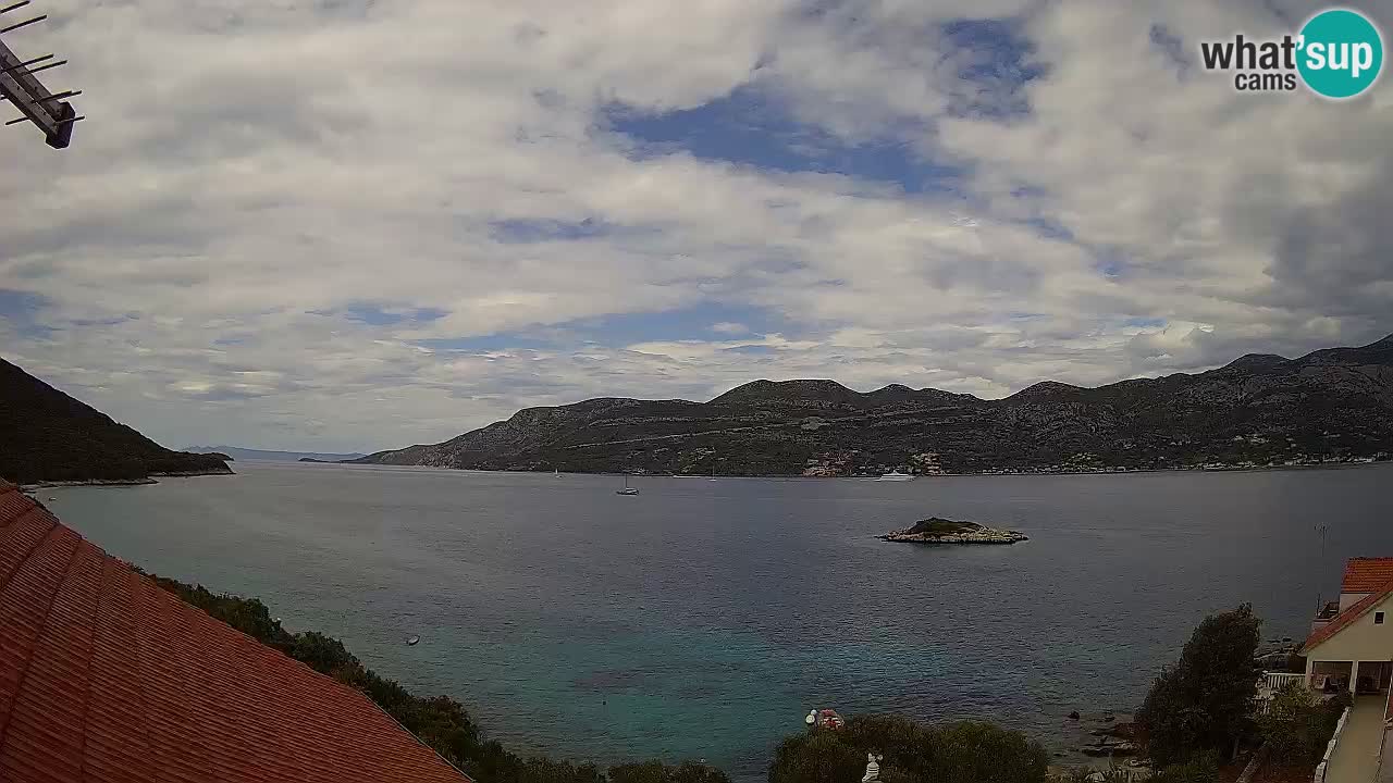 Korčula spletna kamera v živo – Tri Žala pogled na Pelješac