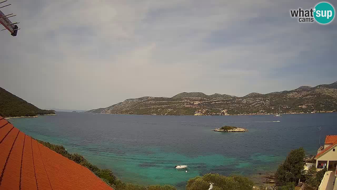 Korčula spletna kamera v živo – Tri Žala pogled na Pelješac