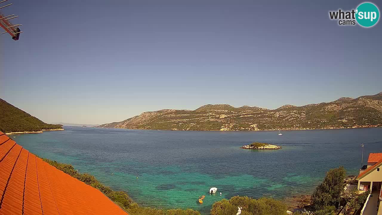 Korčula spletna kamera v živo – Tri Žala pogled na Pelješac