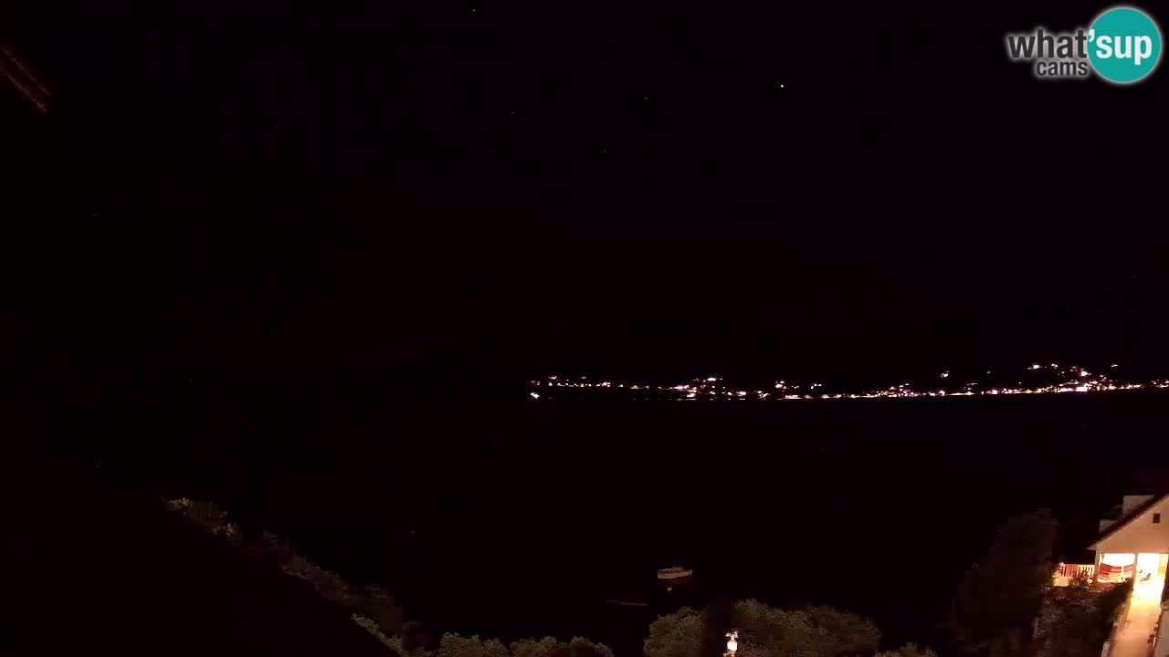 Korčula spletna kamera v živo – Tri Žala pogled na Pelješac