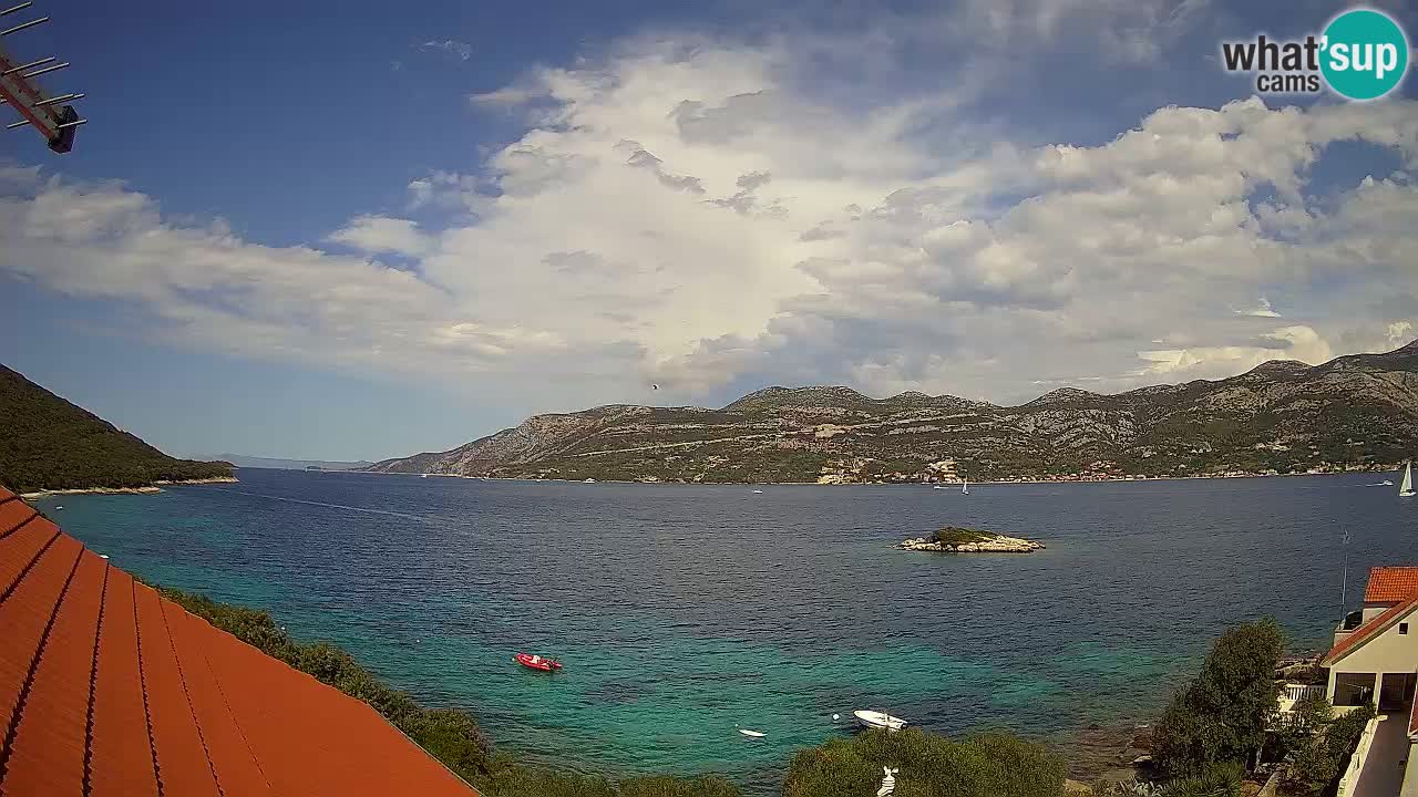 Korčula spletna kamera v živo – Tri Žala pogled na Pelješac