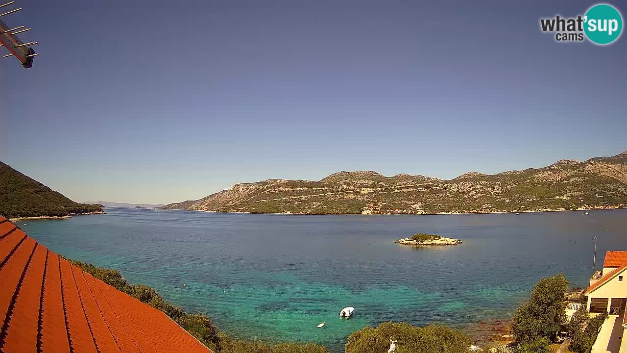 Korčula spletna kamera v živo – Tri Žala pogled na Pelješac