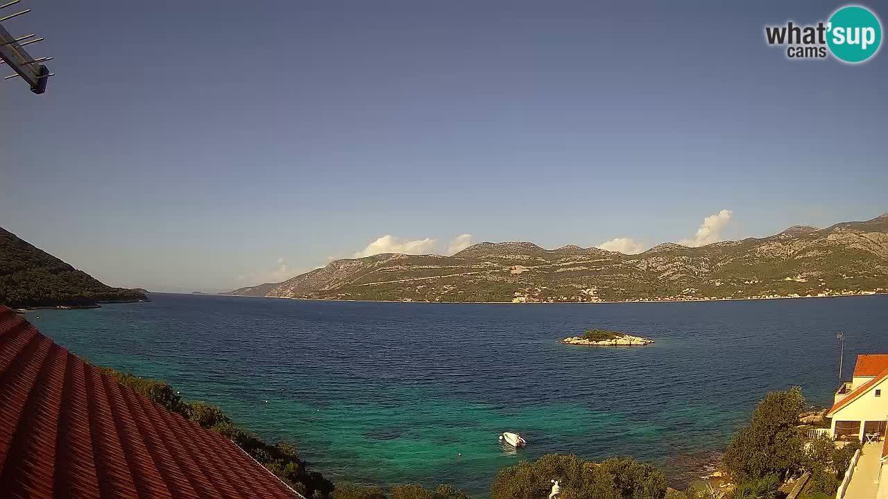 Korčula spletna kamera v živo – Tri Žala pogled na Pelješac