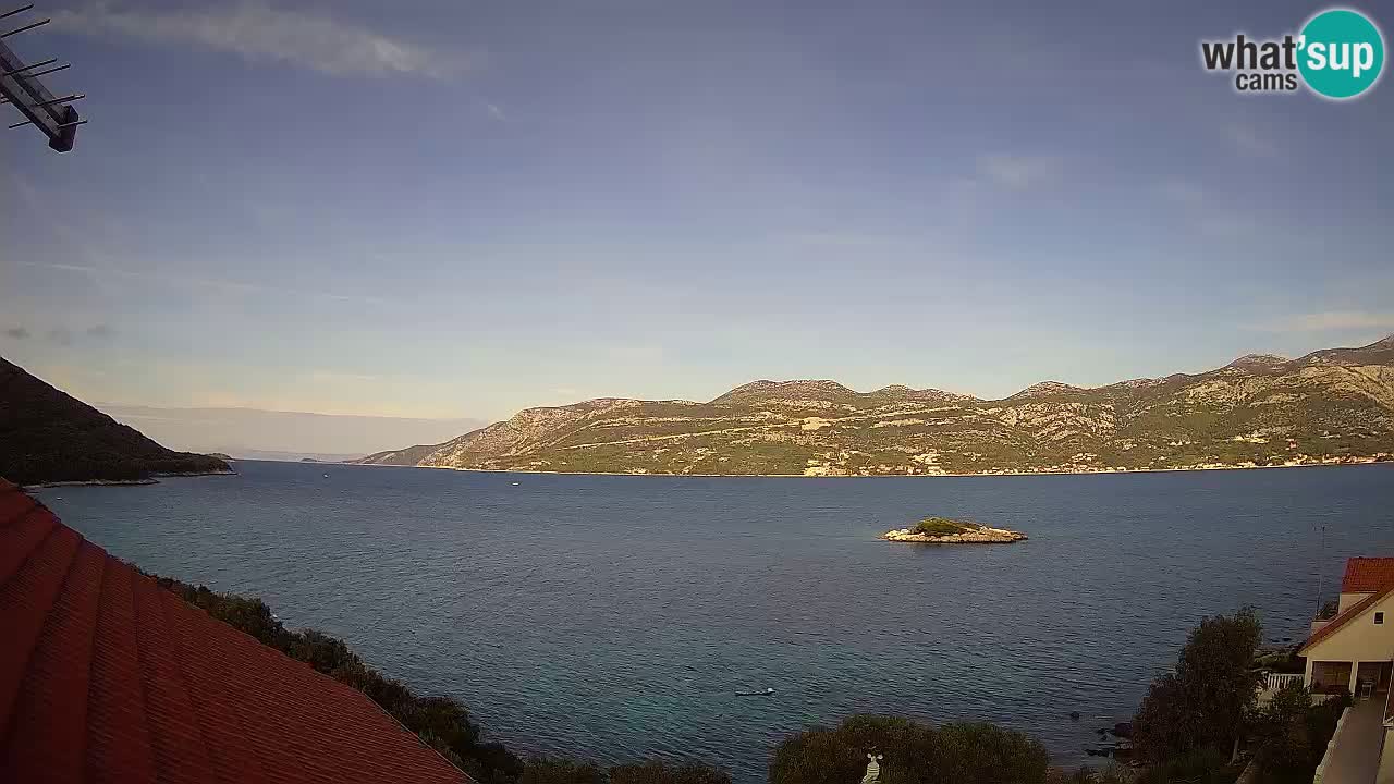 Korčula spletna kamera v živo – Tri Žala pogled na Pelješac