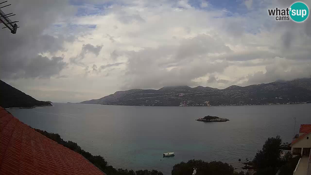 Korčula spletna kamera v živo – Tri Žala pogled na Pelješac