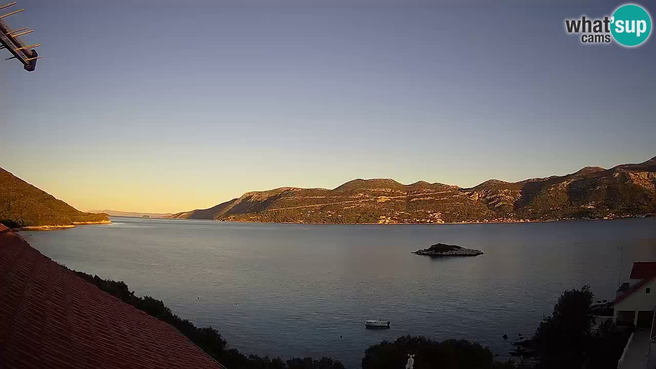 Korčula live webcam – Tri Žala panorama verso Pelješac