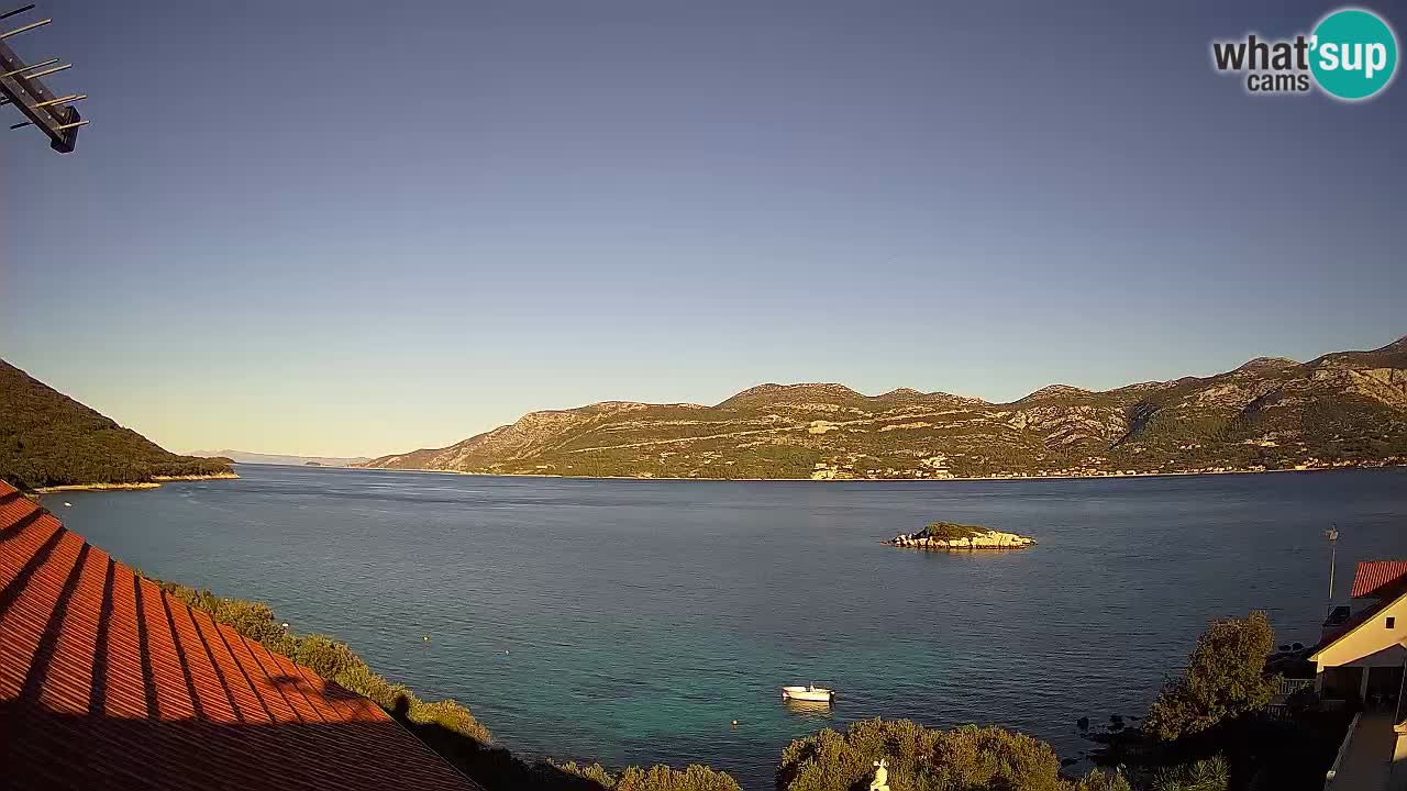 Korčula spletna kamera v živo – Tri Žala pogled na Pelješac