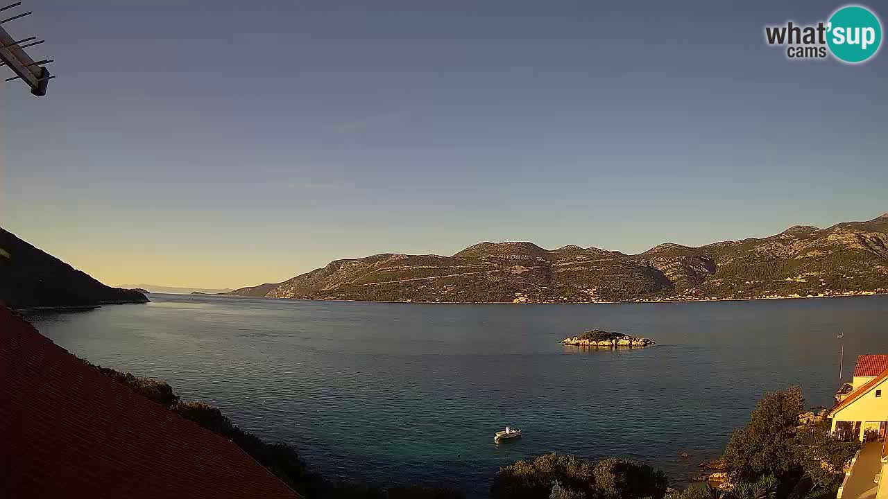 Live Korčula webcam – Tri Žala