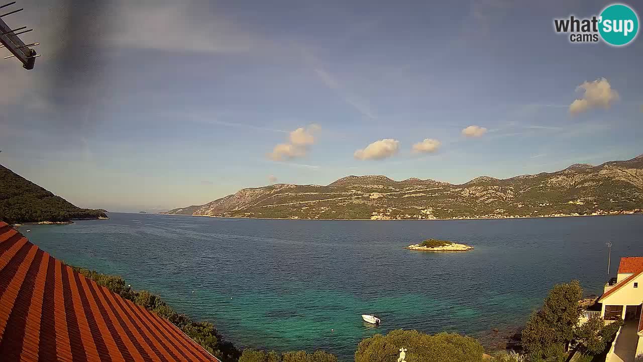 Korčula spletna kamera v živo – Tri Žala pogled na Pelješac