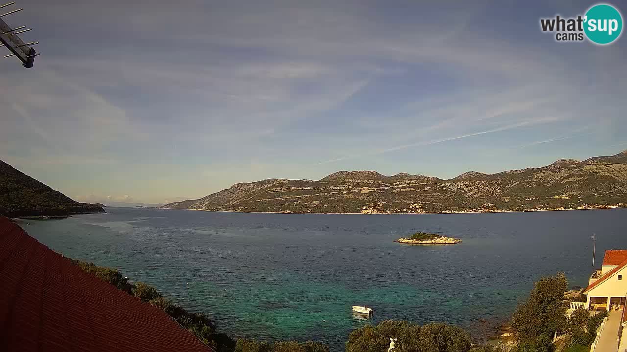 Korčula spletna kamera v živo – Tri Žala pogled na Pelješac