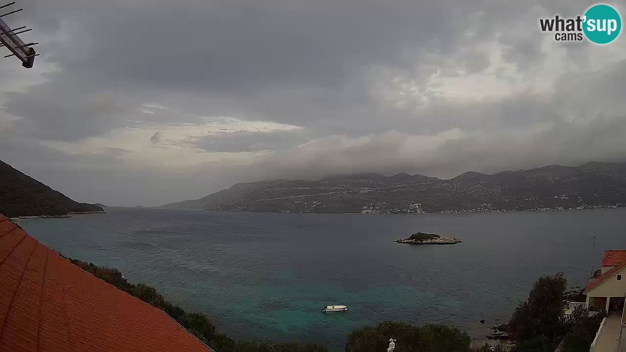 Korčula spletna kamera v živo – Tri Žala pogled na Pelješac