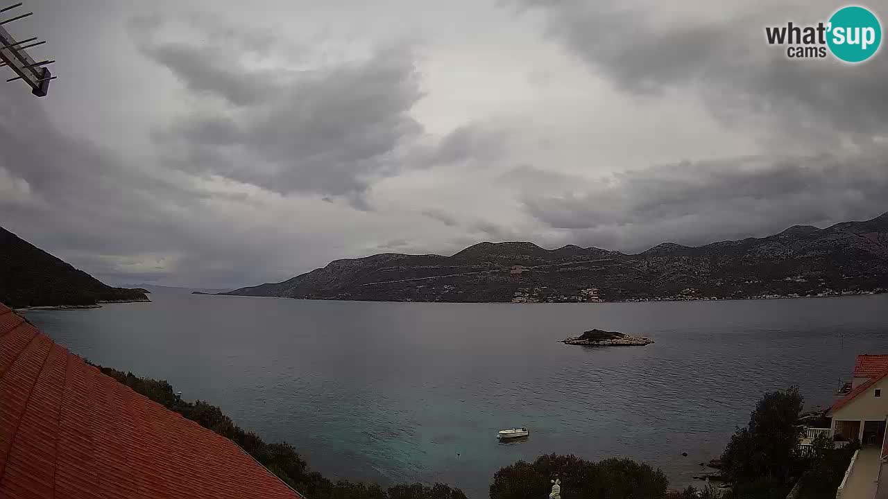 Korčula spletna kamera v živo – Tri Žala pogled na Pelješac