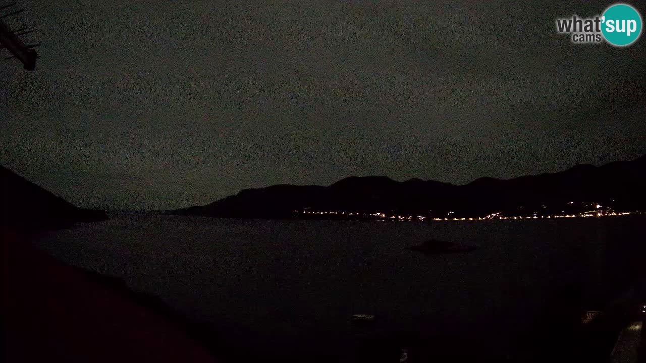 Korčula spletna kamera v živo – Tri Žala pogled na Pelješac