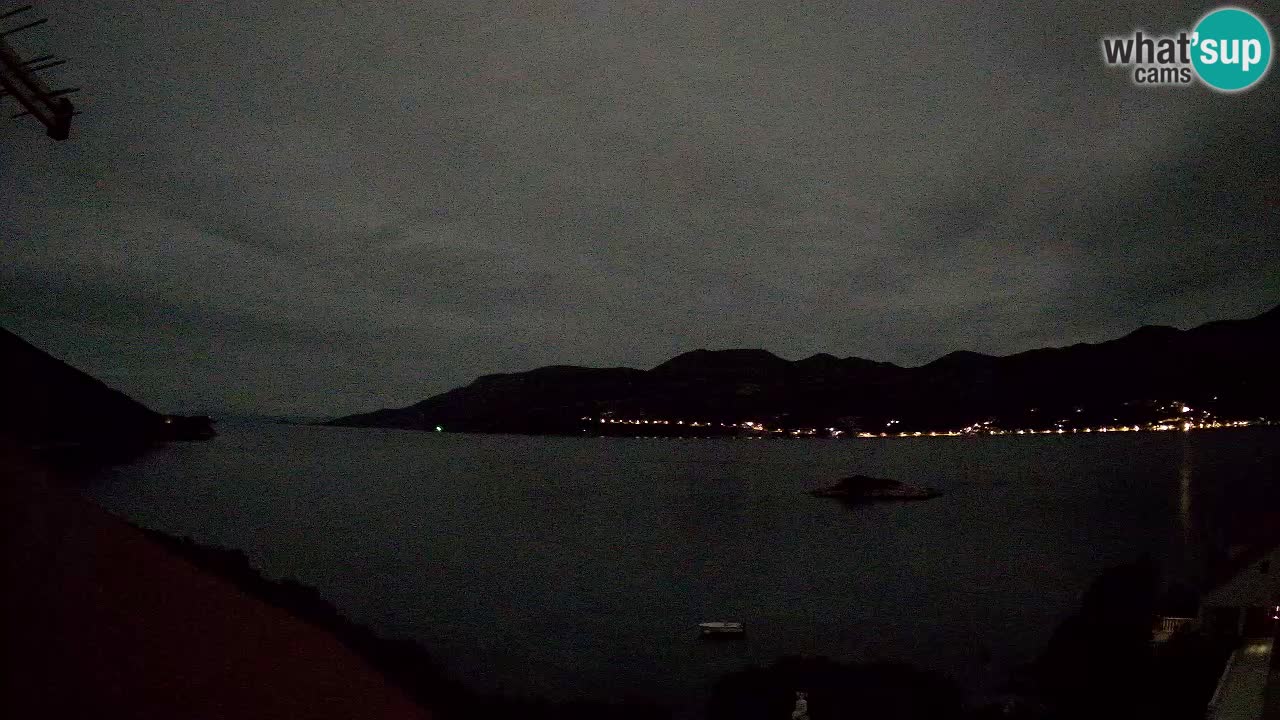 Korčula live webcam – Tri Žala panorama verso Pelješac