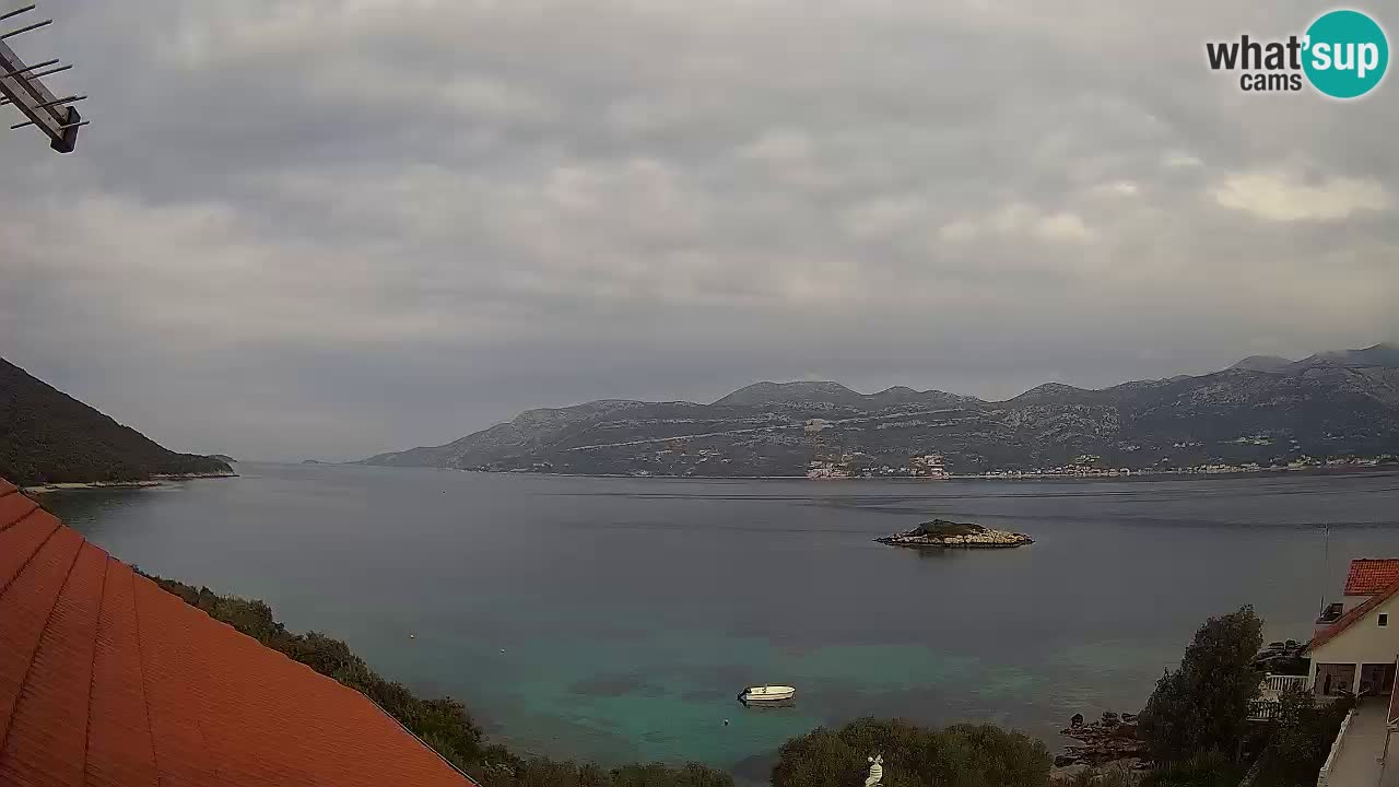 Korčula spletna kamera v živo – Tri Žala pogled na Pelješac