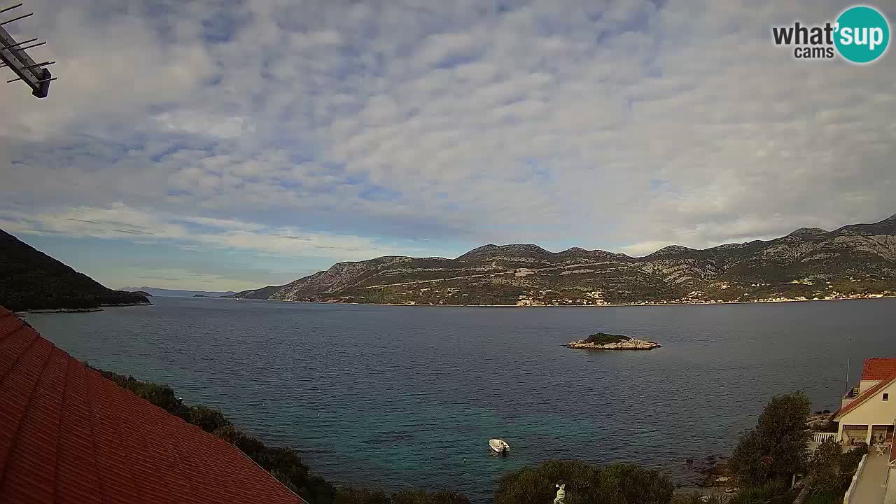 Korčula spletna kamera v živo – Tri Žala pogled na Pelješac