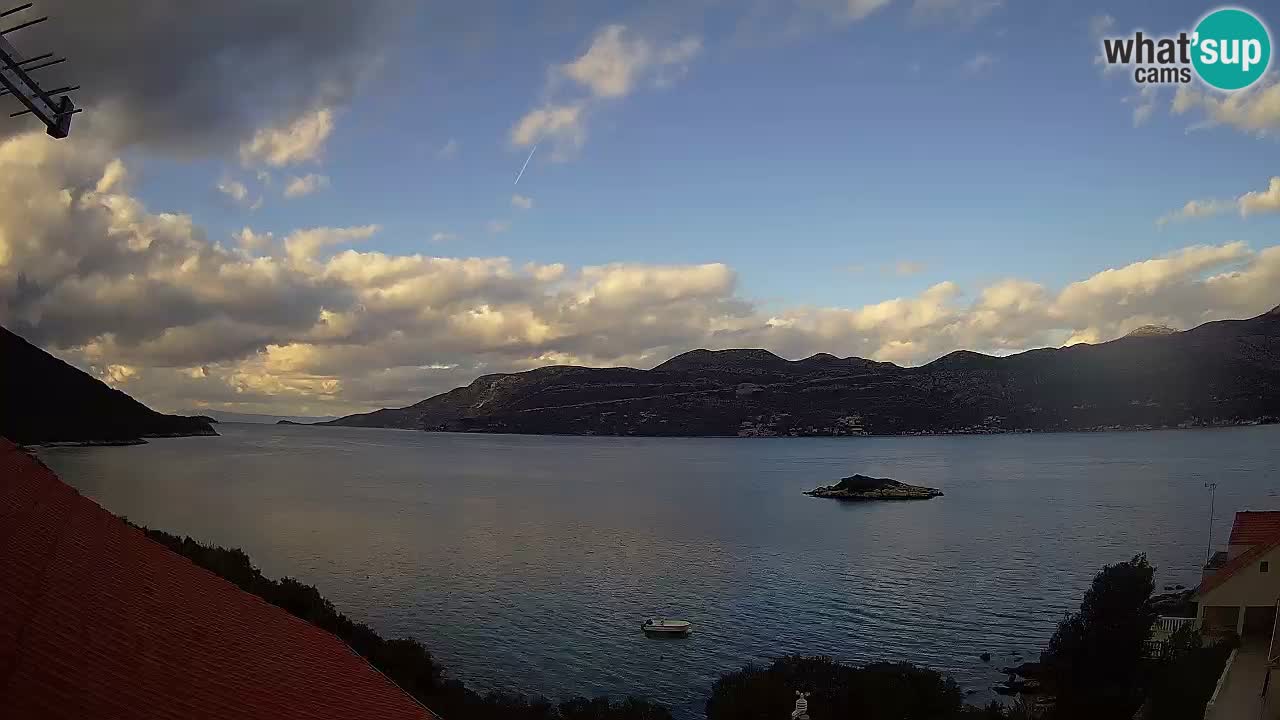 Live Korčula webcam – Tri Žala