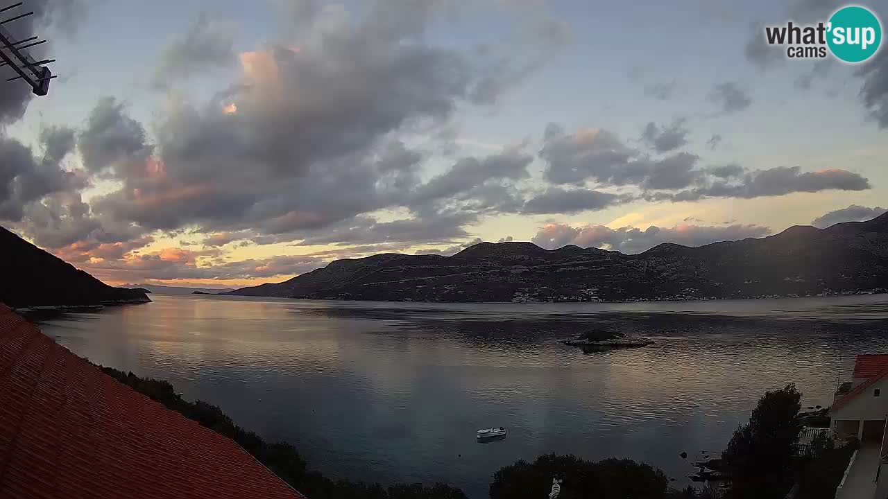 Live Korčula webcam – Tri Žala