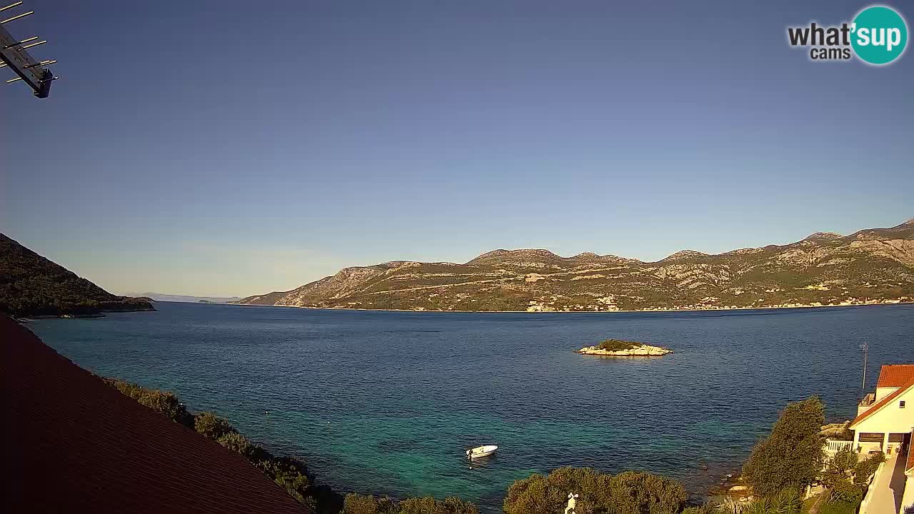 Korčula spletna kamera v živo – Tri Žala pogled na Pelješac