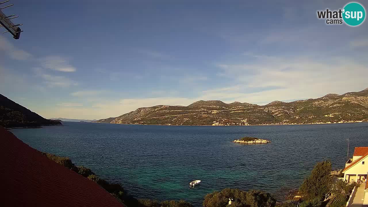 Korčula spletna kamera v živo – Tri Žala pogled na Pelješac
