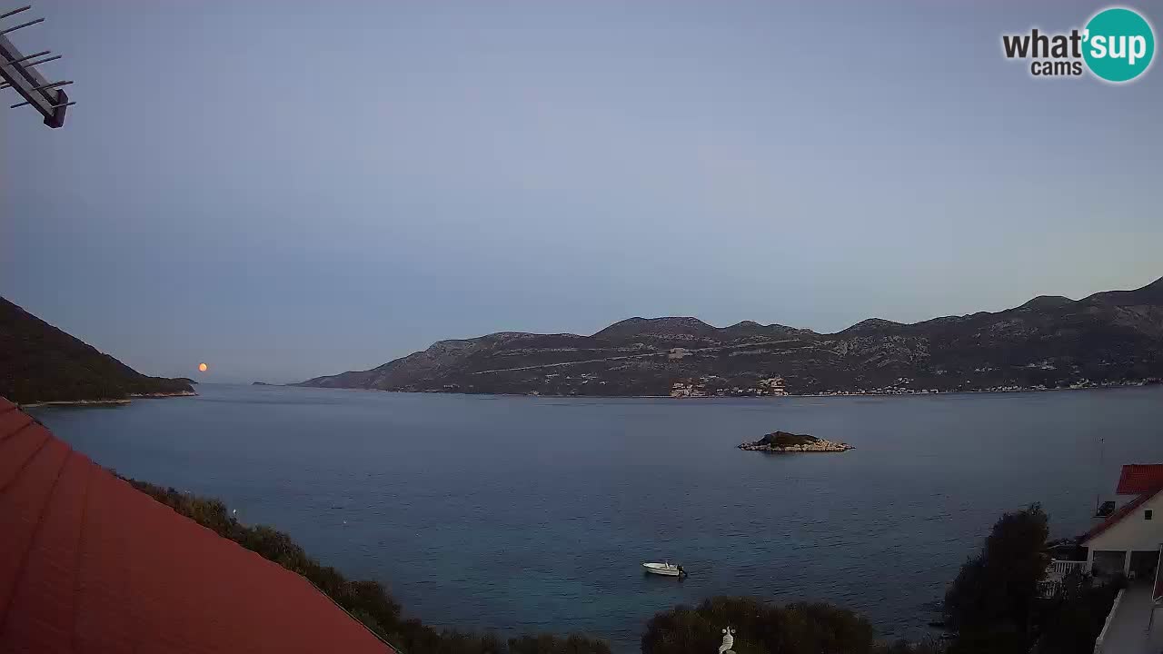 Live Korčula webcam – Tri Žala
