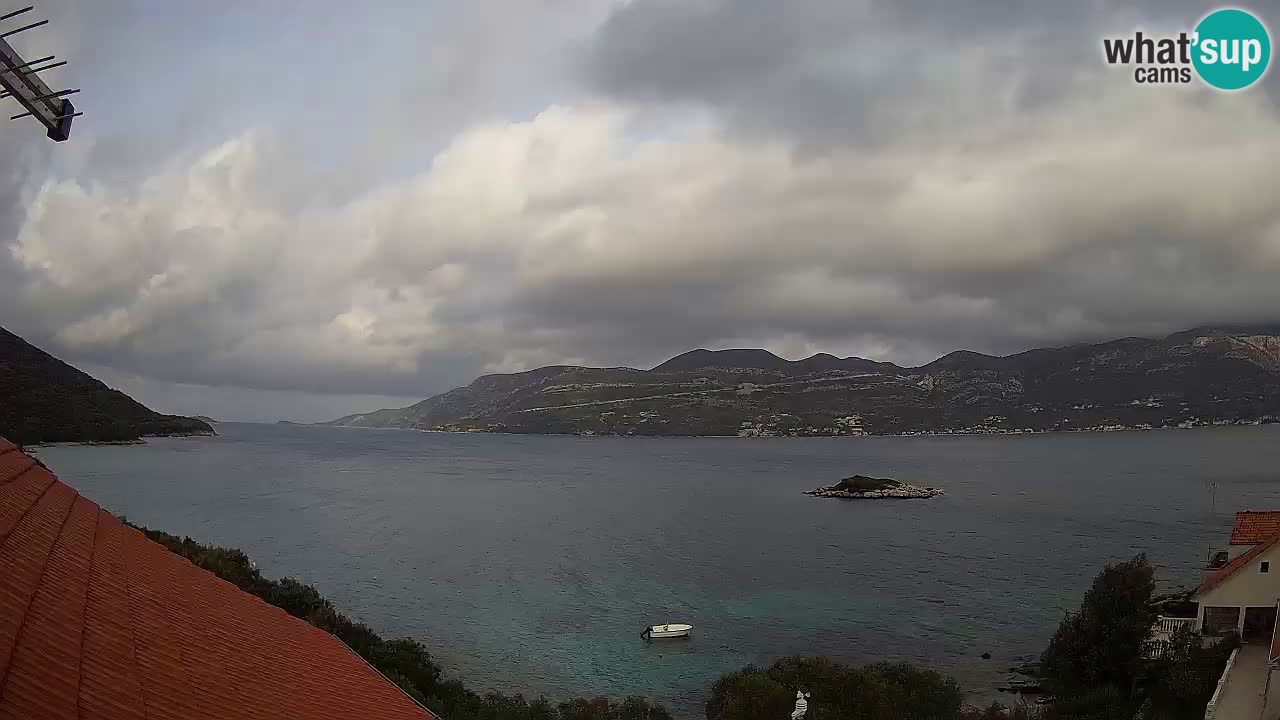 Korčula spletna kamera v živo – Tri Žala pogled na Pelješac
