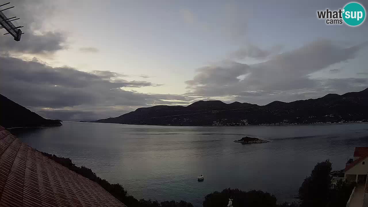 Korčula live webcam – Tri Žala panorama verso Pelješac