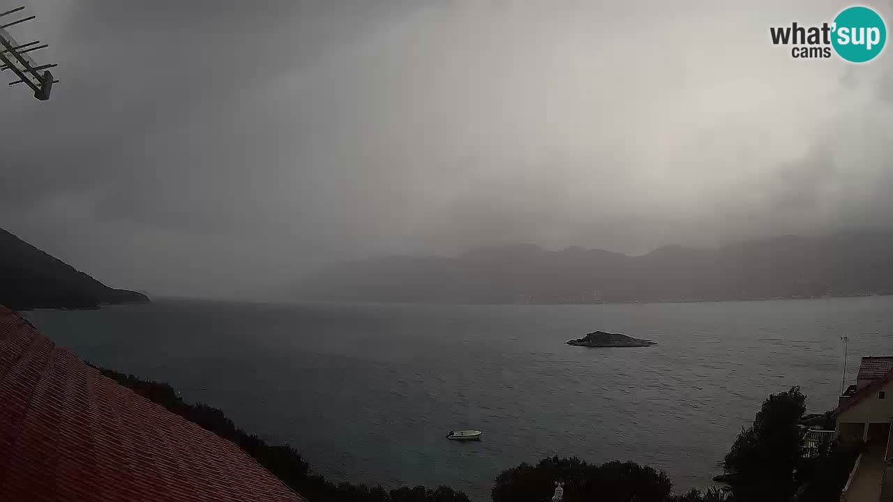 Korčula spletna kamera v živo – Tri Žala pogled na Pelješac