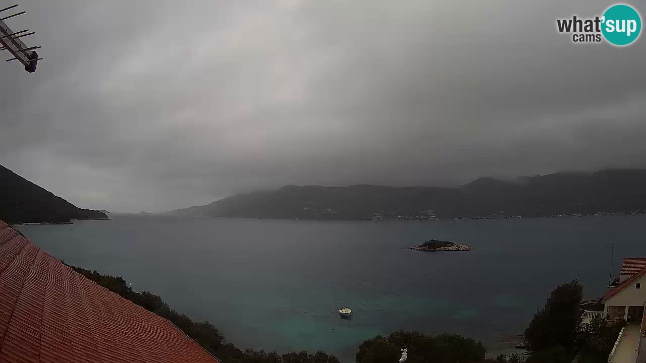 Korčula spletna kamera v živo – Tri Žala pogled na Pelješac