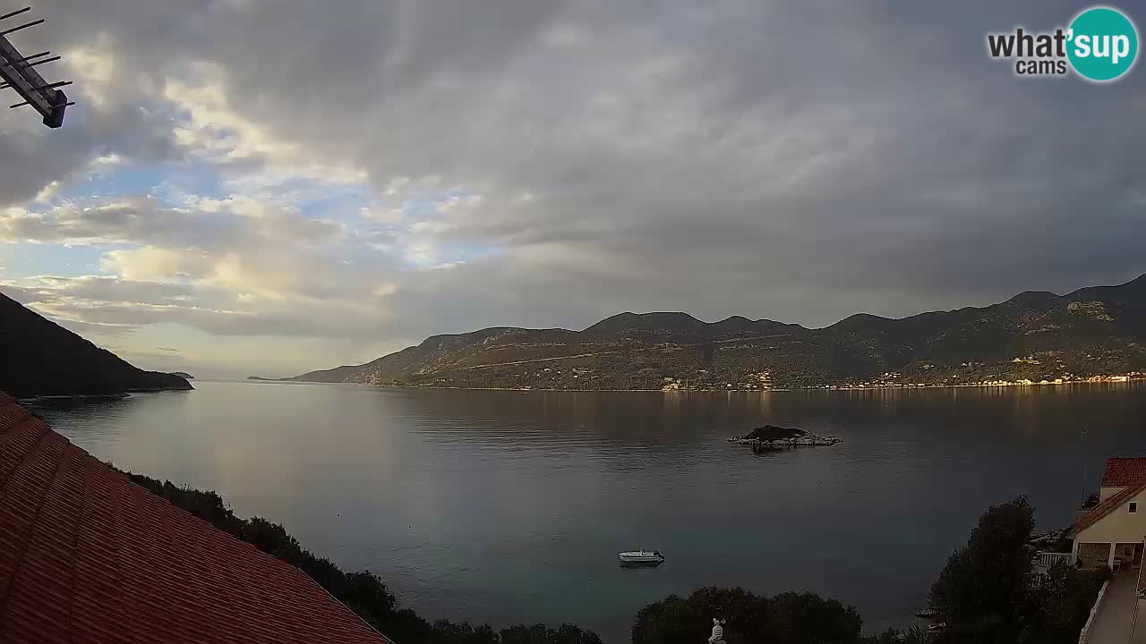 Live Korčula webcam – Tri Žala