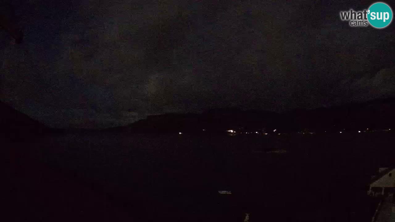 Korčula spletna kamera v živo – Tri Žala pogled na Pelješac