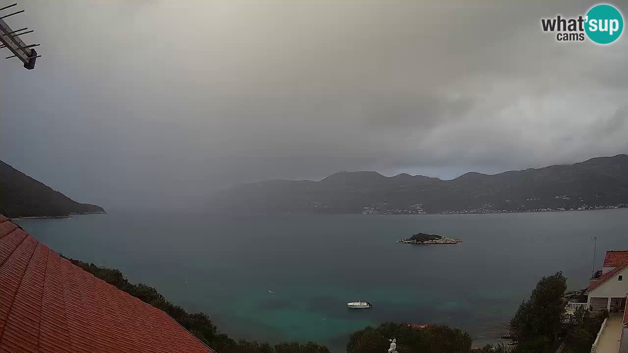 Korčula spletna kamera v živo – Tri Žala pogled na Pelješac