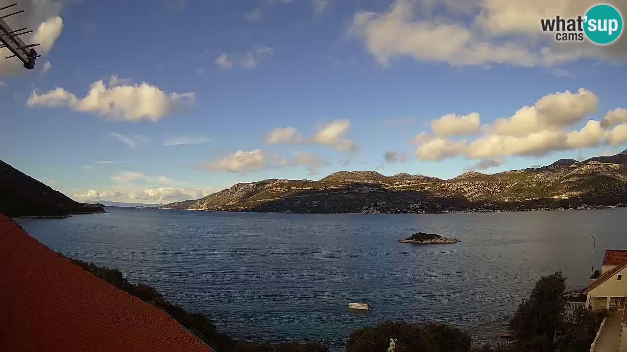 Korčula spletna kamera v živo – Tri Žala pogled na Pelješac