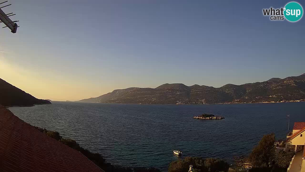 Korčula live webcam – Tri Žala panorama verso Pelješac