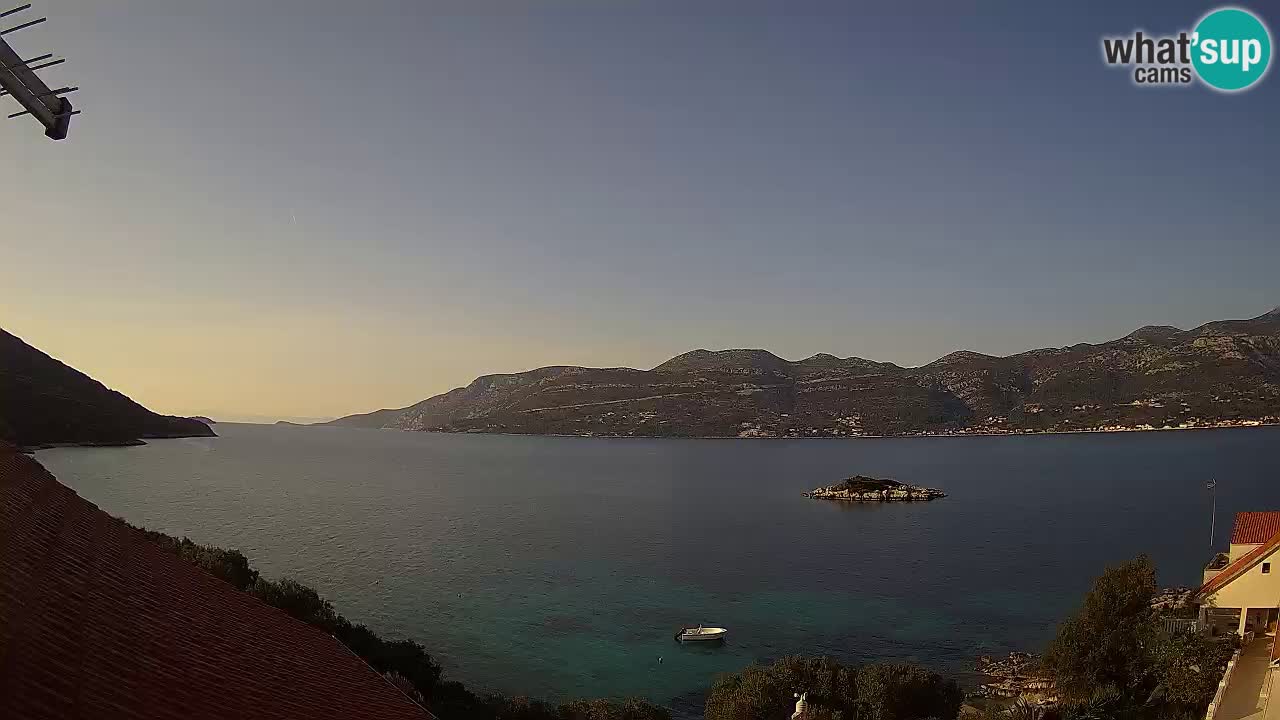 Korčula live webcam – Tri Žala panorama verso Pelješac