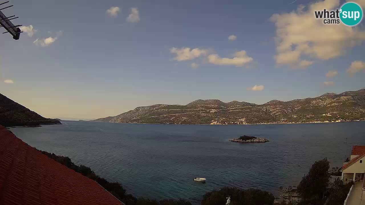 Korčula spletna kamera v živo – Tri Žala pogled na Pelješac