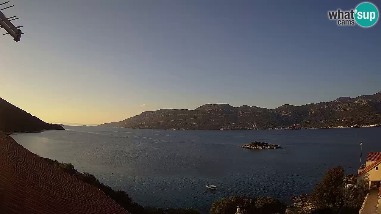 Live Korčula webcam – Tri Žala