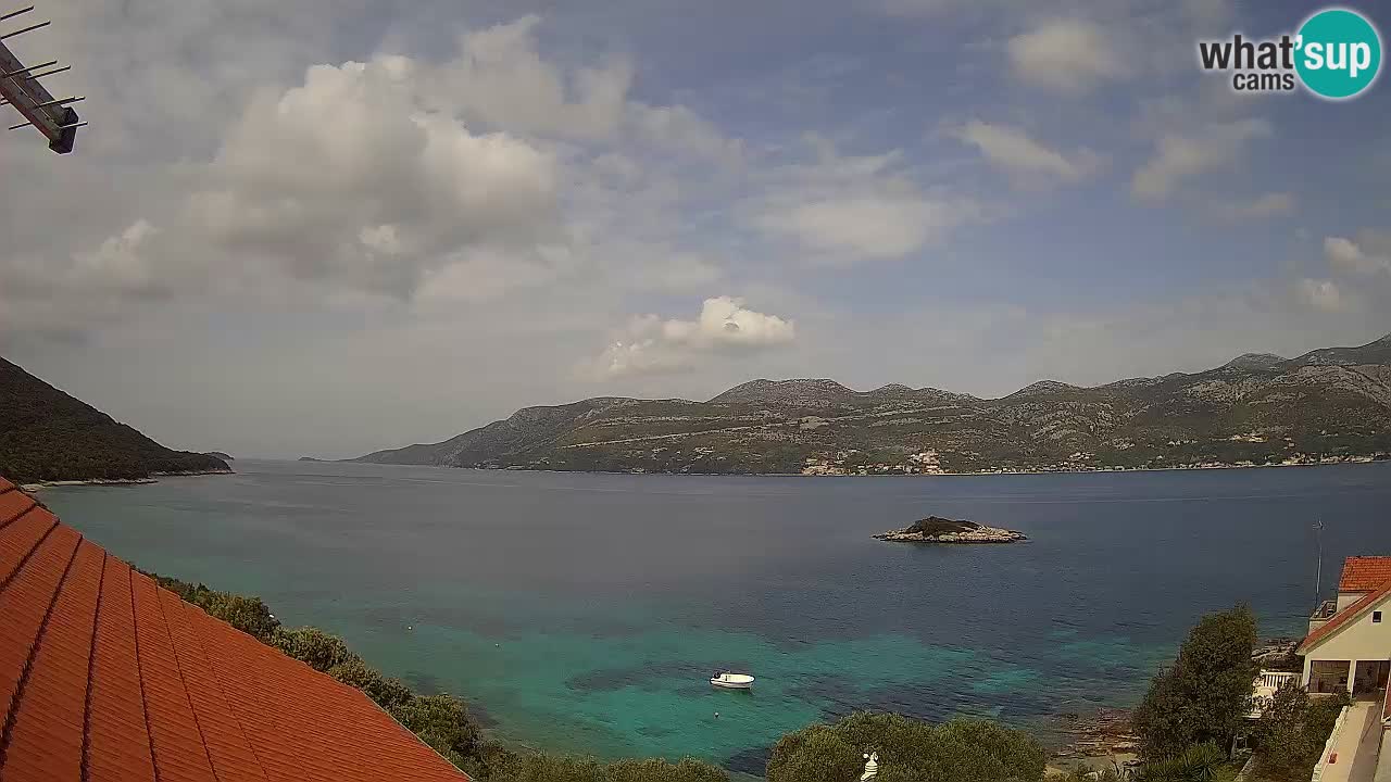 Korčula spletna kamera v živo – Tri Žala pogled na Pelješac