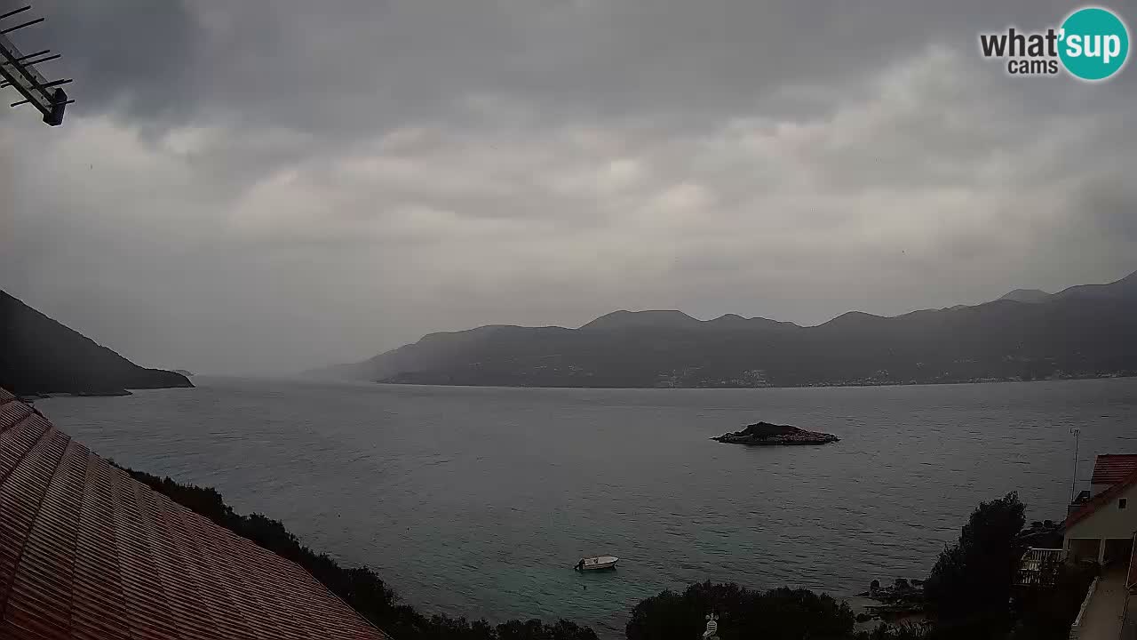 Korčula spletna kamera v živo – Tri Žala pogled na Pelješac