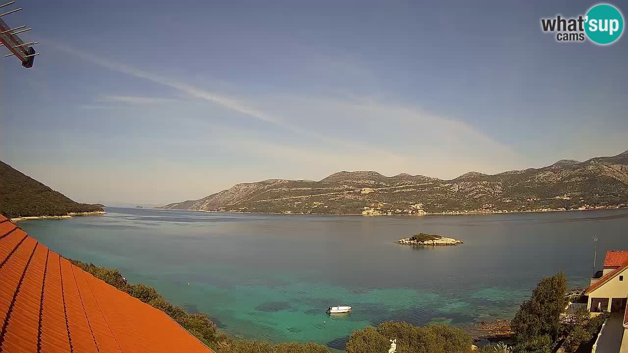 Korčula spletna kamera v živo – Tri Žala pogled na Pelješac