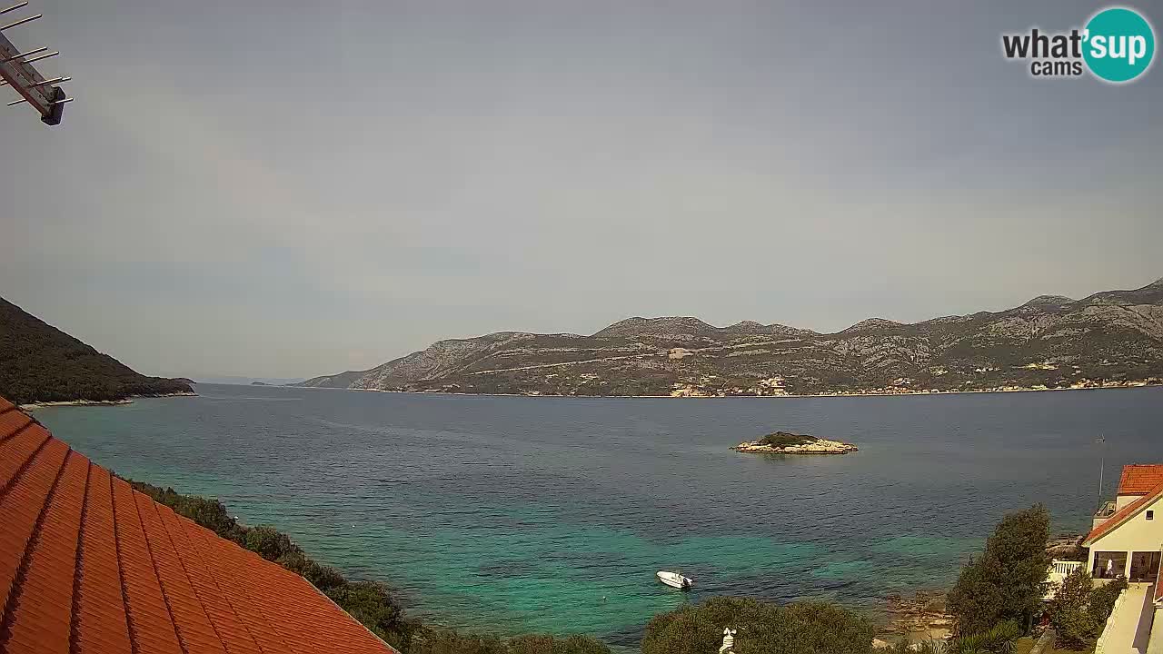 Korčula spletna kamera v živo – Tri Žala pogled na Pelješac