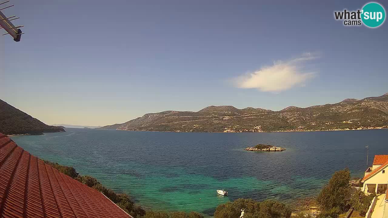 Korčula spletna kamera v živo – Tri Žala pogled na Pelješac