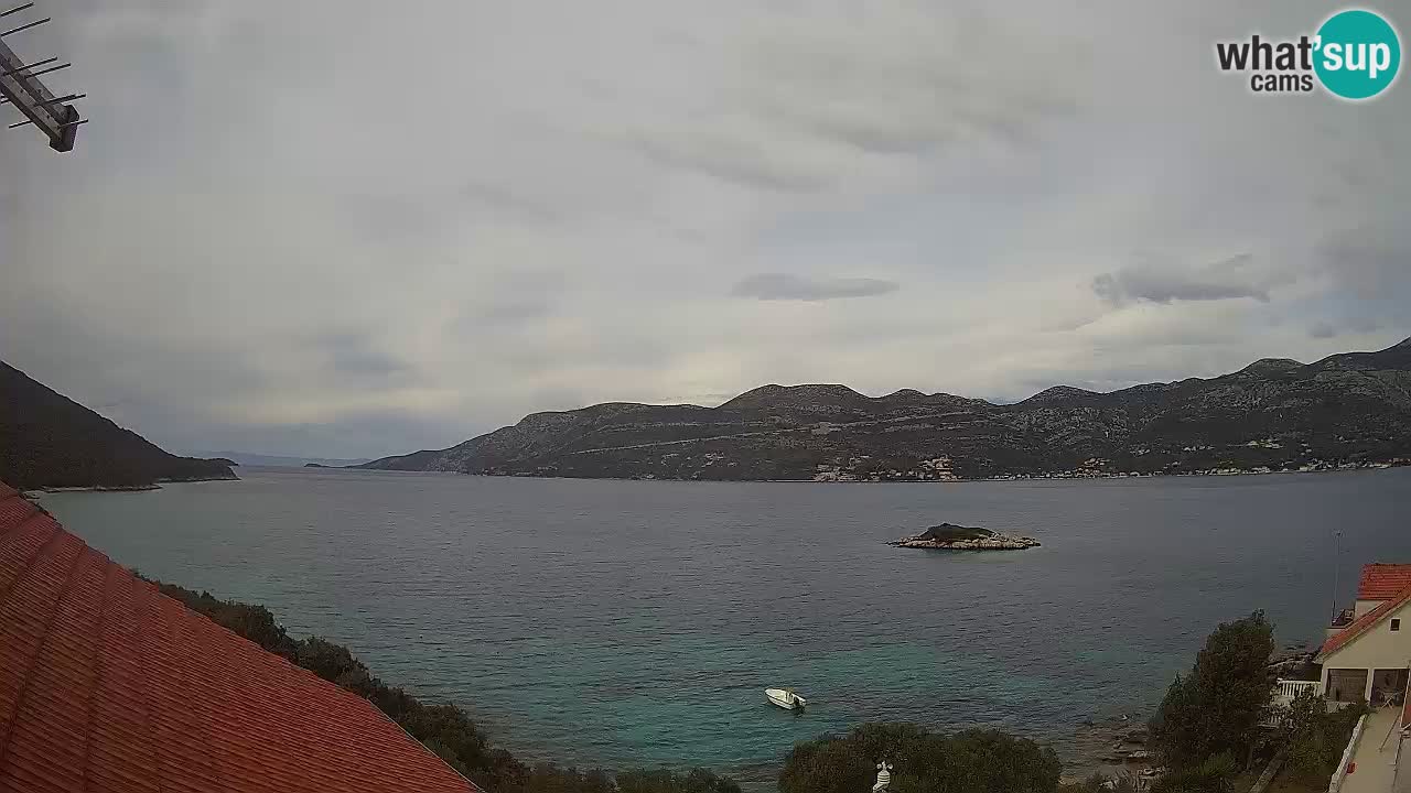 Korčula spletna kamera v živo – Tri Žala pogled na Pelješac