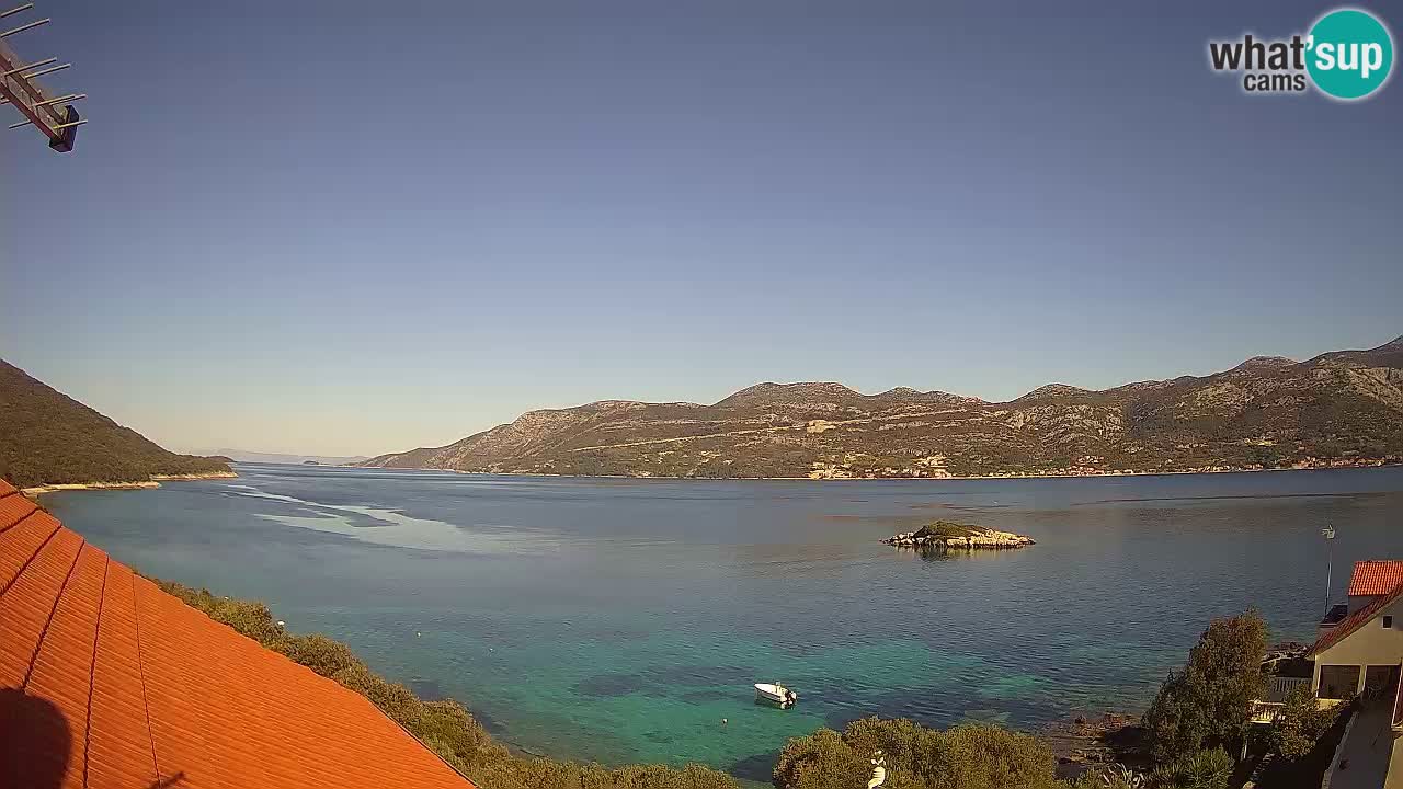 Korčula spletna kamera v živo – Tri Žala pogled na Pelješac