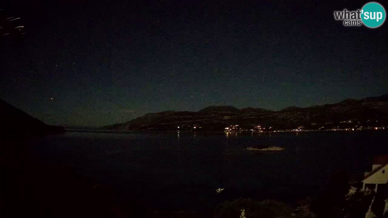 Korčula spletna kamera v živo – Tri Žala pogled na Pelješac