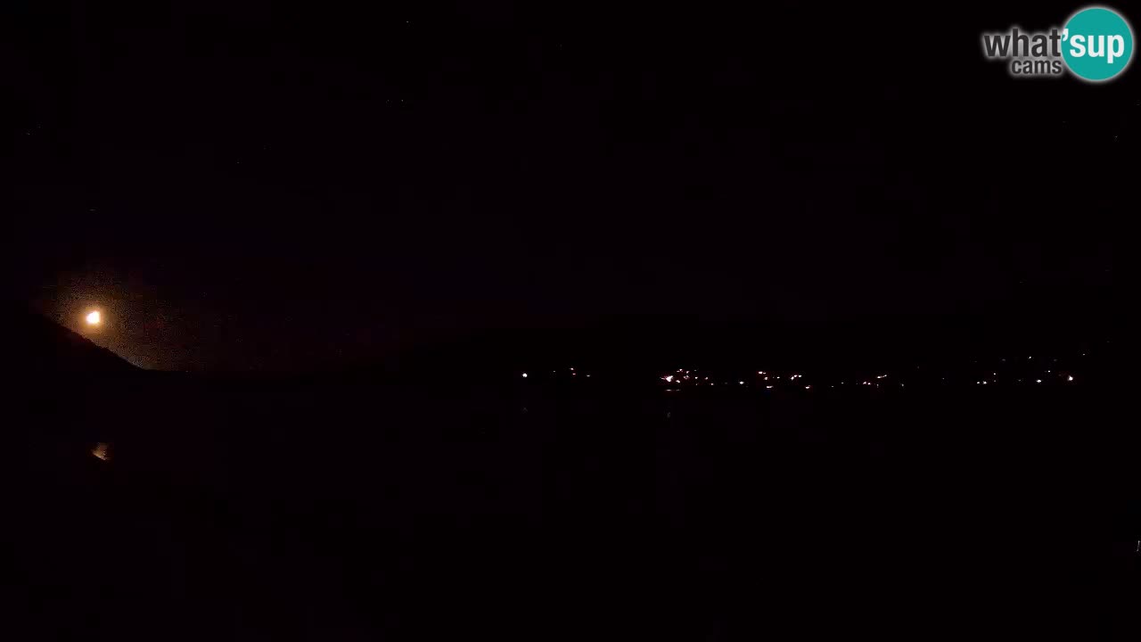 Korčula spletna kamera v živo – Tri Žala pogled na Pelješac