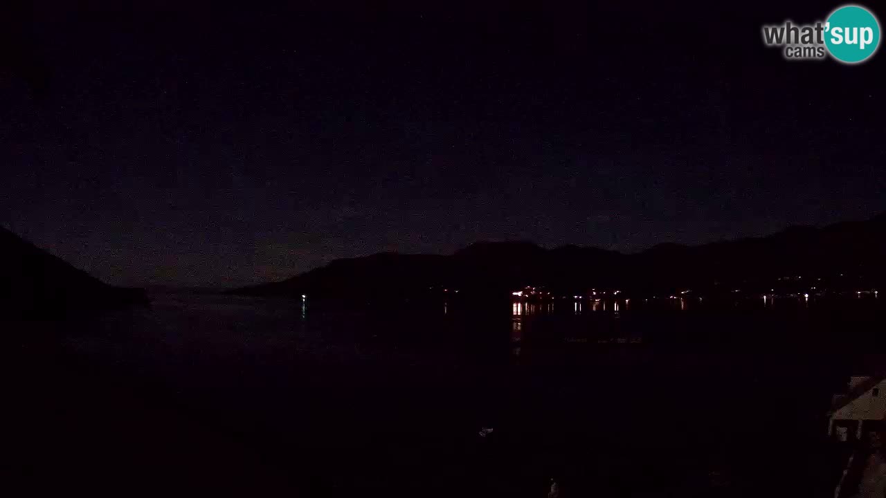 Korčula spletna kamera v živo – Tri Žala pogled na Pelješac