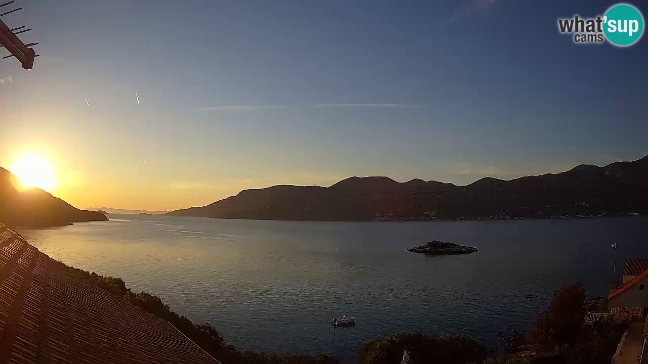 Live Korčula webcam – Tri Žala